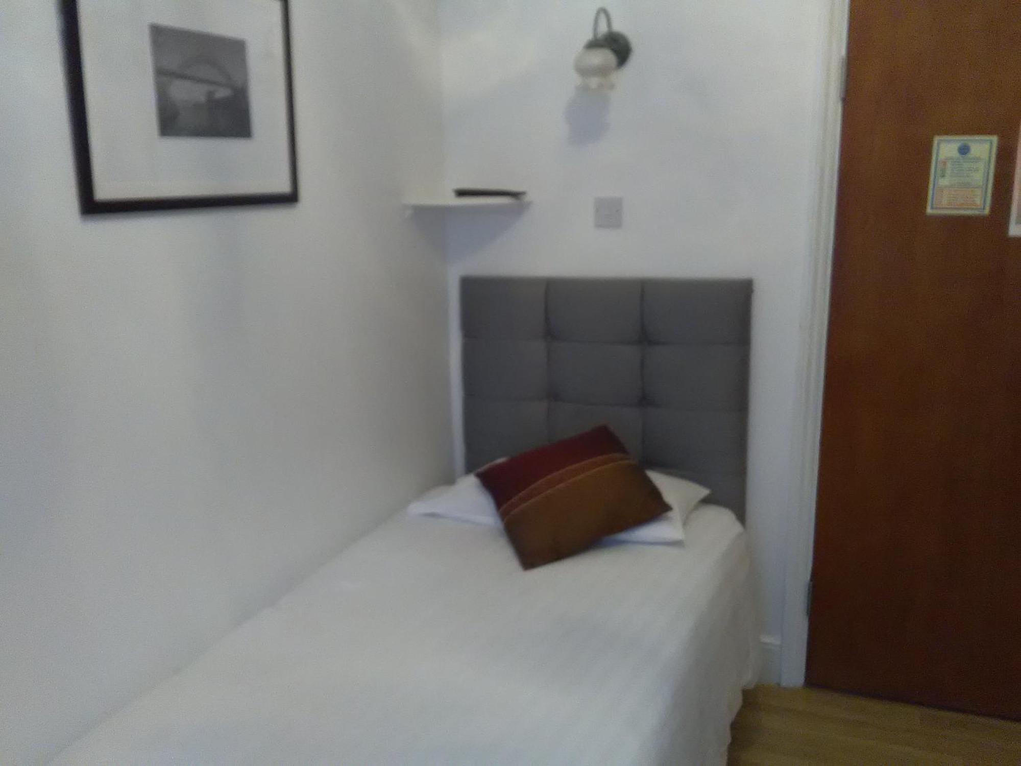 Clifton Hotel Newcastle Bilik gambar